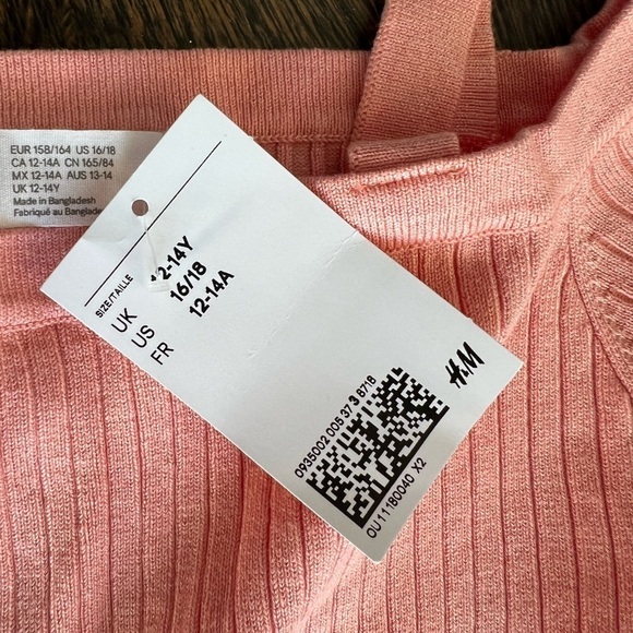 NWT youth size 16/18 top - Picture 2 of 2